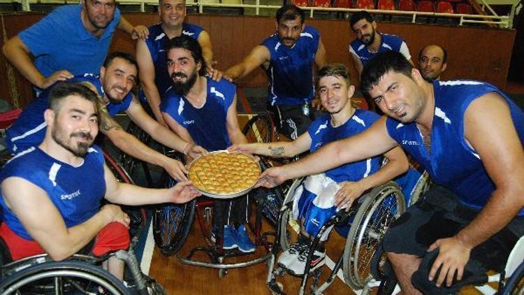 Büyükşehirin engelli basketbolcuları Süper Lige hazır