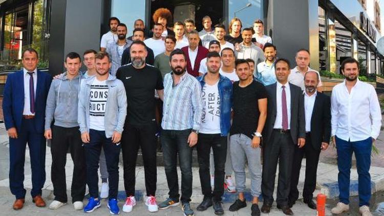 Manisa Büyükşehir Belediyesporun gözü koltukta