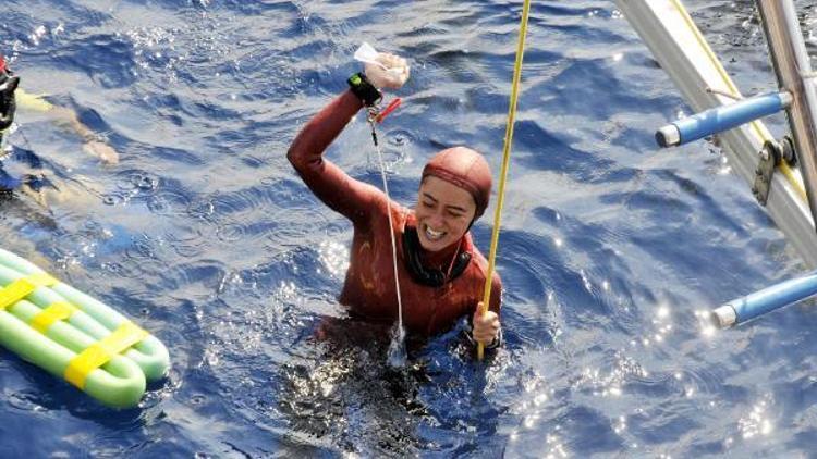 Şahika Ercümen, şehitler için 100 metrenin altına dalacak