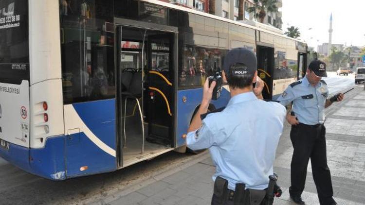 Belediye otobüsündeki şüpheli poşet korkuttu