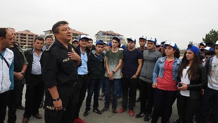 Çorum Emniyet Müdürü Murat Kolcu :“Çanakkale kahramanları ile 15 Temmuz Kahramanları aynı ruhu taşıyor”