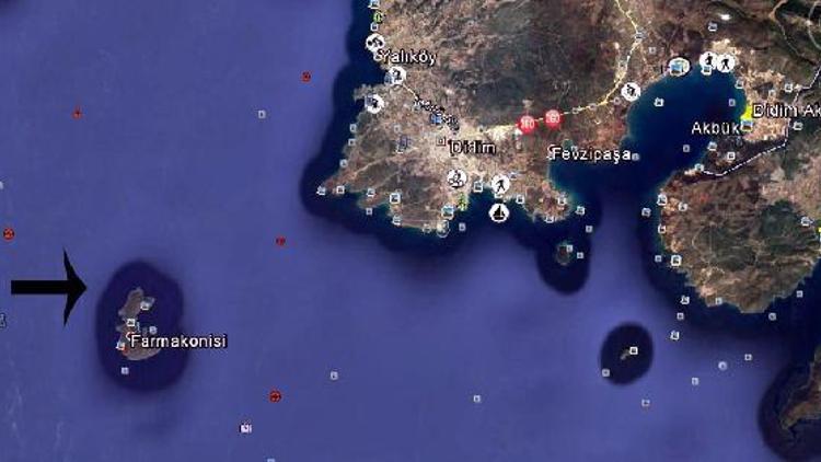 Yunan Savunma Bakanı, tartışmalı adadan tatbikat izledi