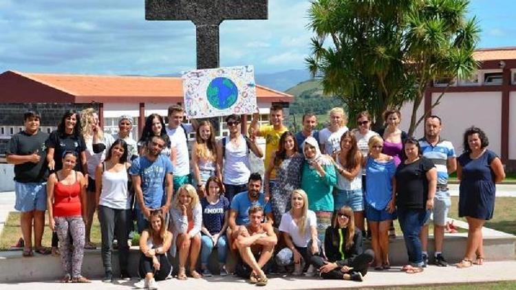 Aziziyenin gençleri Portekizde
