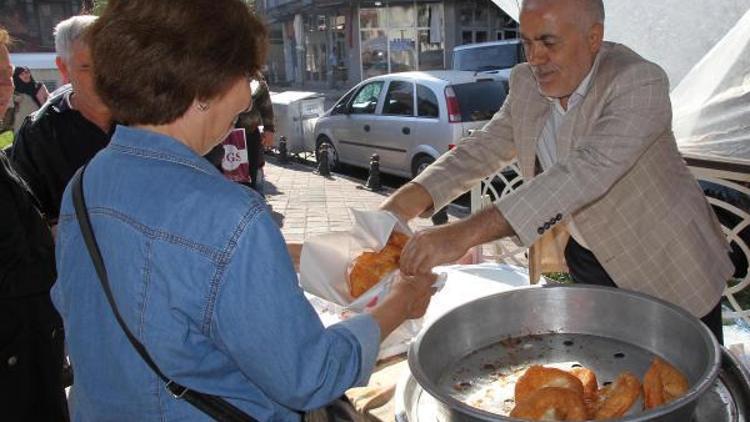 Balıkesirli gazetecilerden vefa lokması