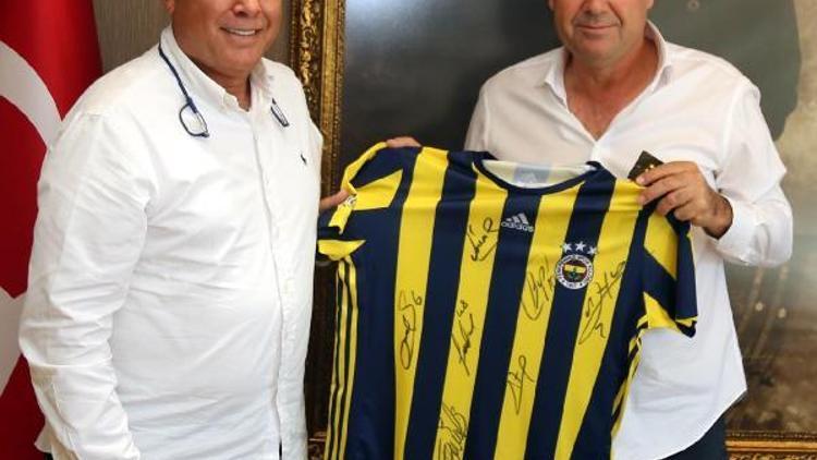 Fenerbahçe Asbaşkanı Sarıoğlundan Kocadona ziyaret