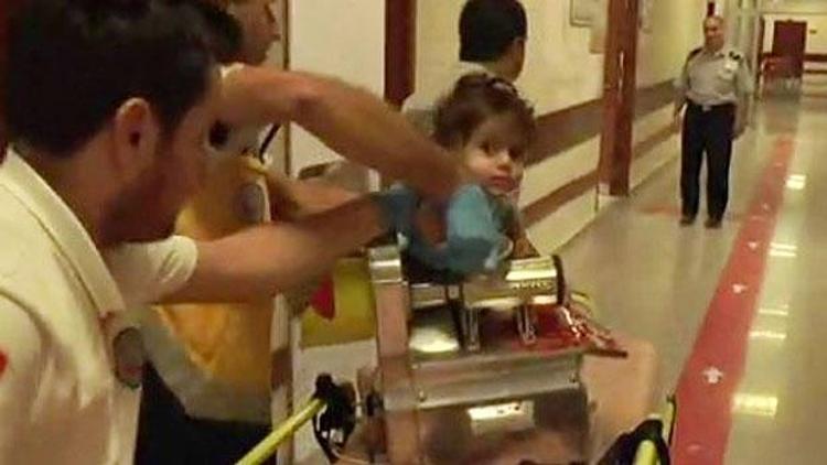 1 yaşındaki bebek kolunu kıyma makinesine kaptırdı