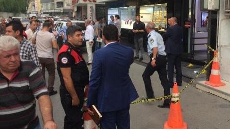 23 yıllık polis kuyumcu soymaya kalkıştı