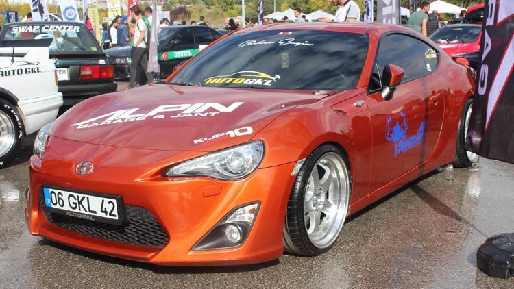 Otomobil tutkunları AUTOFEST’te buluştu