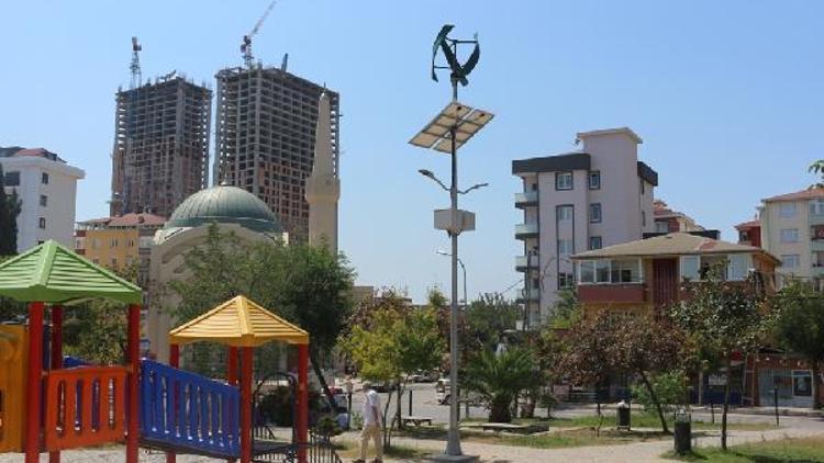 Kartal Belediyesi, güneş ve rüzgâr enerjisiyle parkları aydınlatıyor