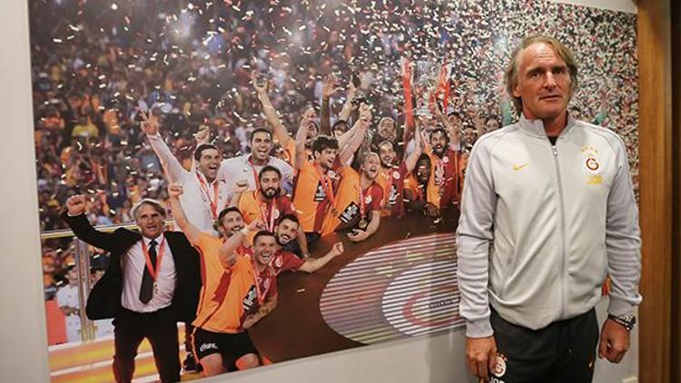 Floryada son dakika O duvarda artık Riekerink de var