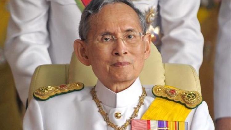 Tayland Kralı Bhumibol 88 yaşında hayatını kaybetti