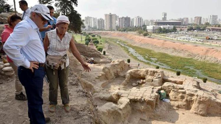 Yumuktepe Höyüğü’nde vali denetimi