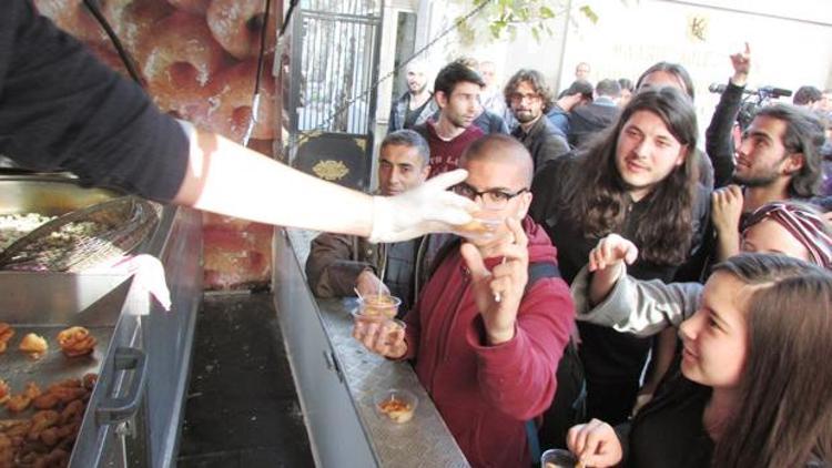 Kadıköy Anadolu’da lokmalı eylem