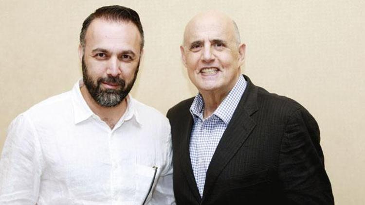 Jeffrey Tambor: Kadın olmak zor işmiş