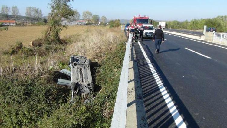 Tekirdağda otomobil şarampole yuvarlandı: 1 ölü 2 yaralı