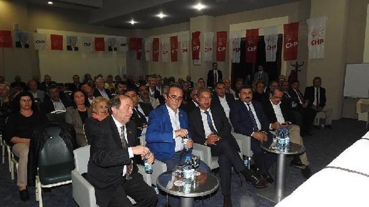 CHPli Tezcan: Şamar oğlanı başbakan, şamar oğlanı hükümetle sorunlar çözülmez