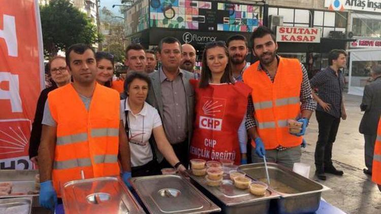 CHPli gençlerden aşure hayrı