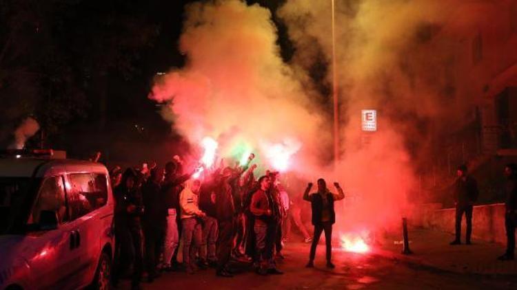 Fenerbahçeli taraftarlardan Kütahyalı protestosu