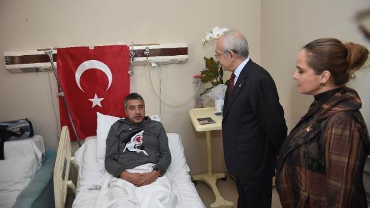 Kılıçdaroğlundan 15 Temmuz gazileri ve şehit ailesini ziyaret