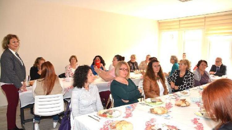 Süleymanpaşa Kent Konseyi Kadın Meclisi dayanışma toplantısı düzenledi