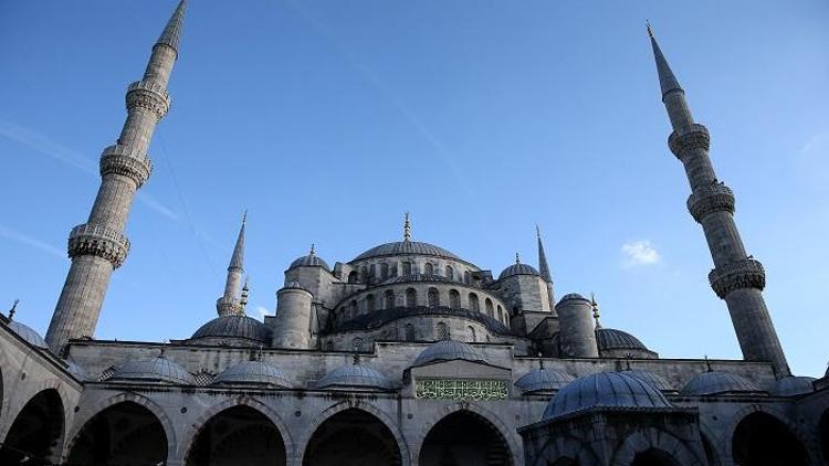 Sultanahmet Camiinin 400 yıllık minaresi yeniden örüldü