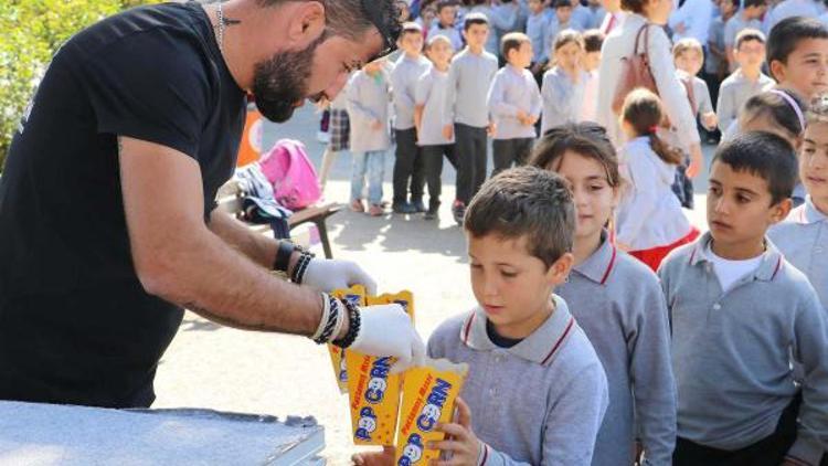 SineManisa ile çocuklar sinemayla buluştu