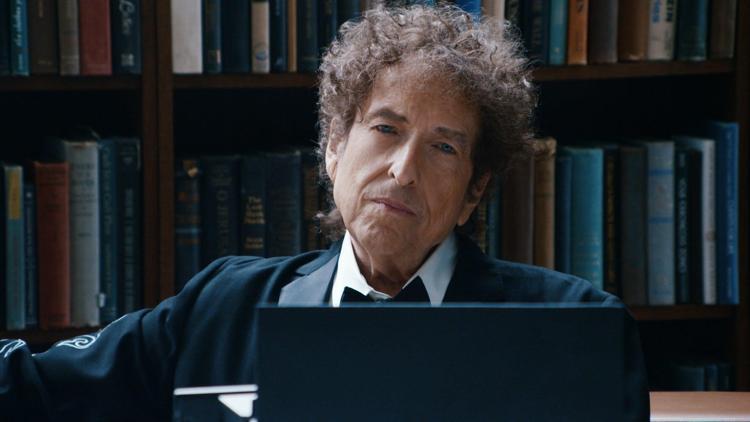 Bob Dylan Nobel Ödülünü nihayet alıyor