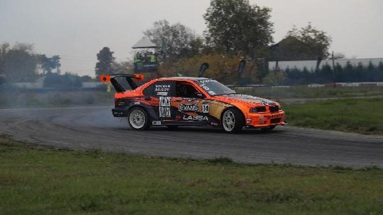 Körfez Yarış Pistinde drift heyecanı