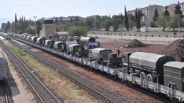 İslahiye’ye askeri araç ve malzeme sevkiyatı sürüyor