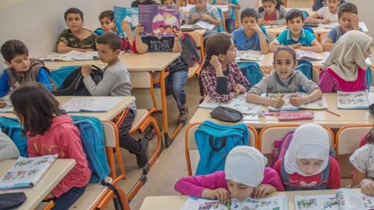 Türkiyede öğrenim gören Suriyeli öğrenci sayısı 450 bini geçti