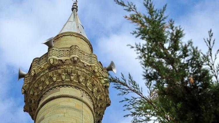 Cami minaresini hatıra olarak götürmüşler