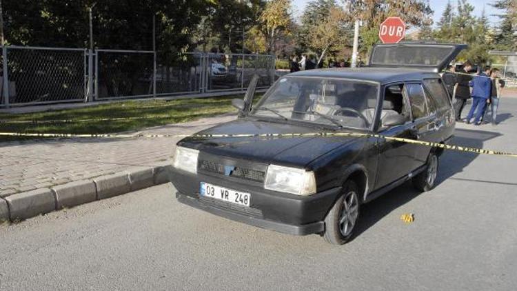 Sevgilisini başka erkekle görünce dehşet saçtı: 2 ölü, 1 yaralı