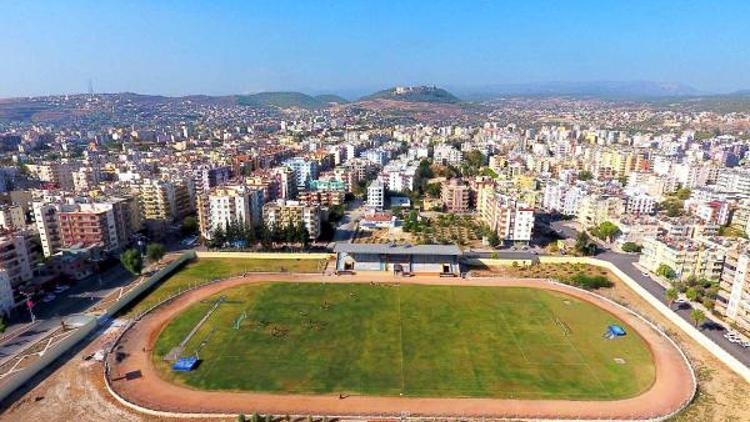 Silifke Stadyumu ışıklandırılıyor