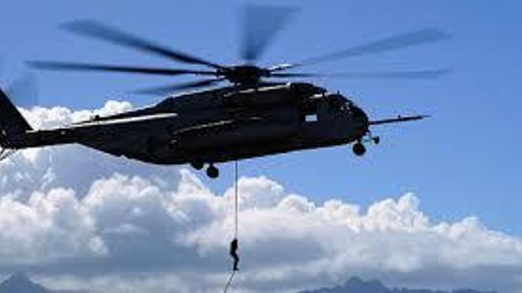 Irakta askeri helikopter düştü