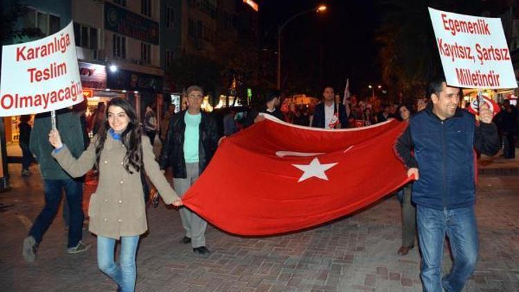 Akhisarda fener alayı coşkusu