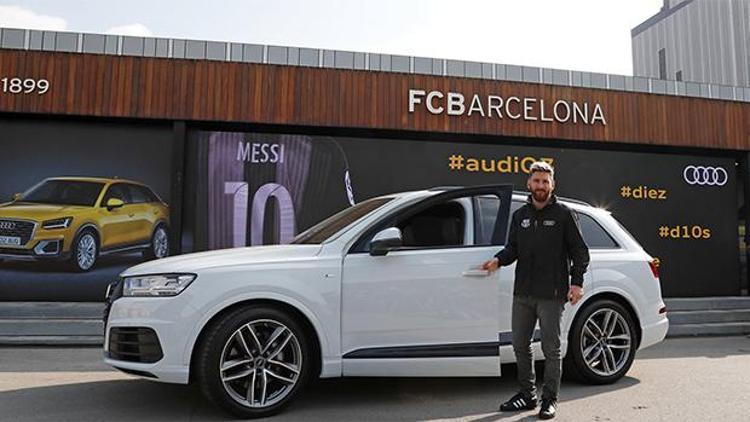 Barcelonalı futbolcular Audilerine kavuştular