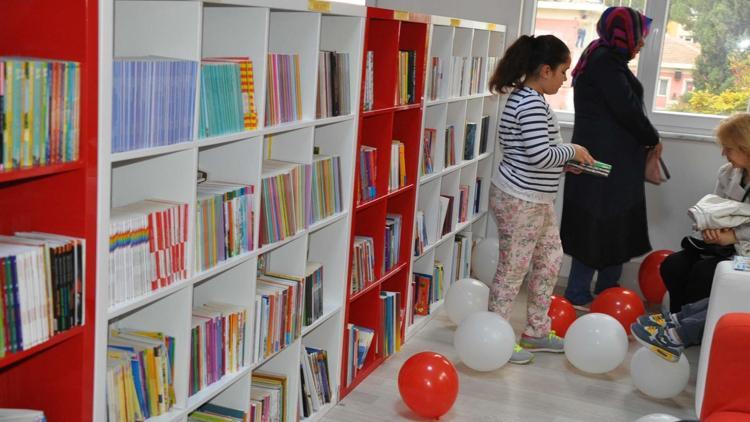 Soma’da Atatürk Çocuk Kütüphanesi Açıldı