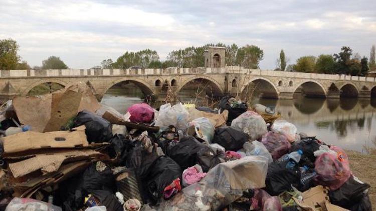 İspanyol öğretim görevlisi Edirnede plastiğe hayır kampanyası başlattı