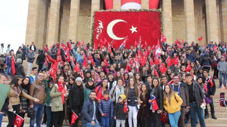 KARBEM gençleri Atasının huzurunda