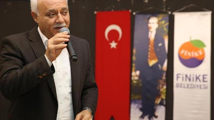 Nihat Hatipoğludan Finikede konferans