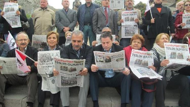 Amasya’da CHP’den sessiz gazete okuma eylemi