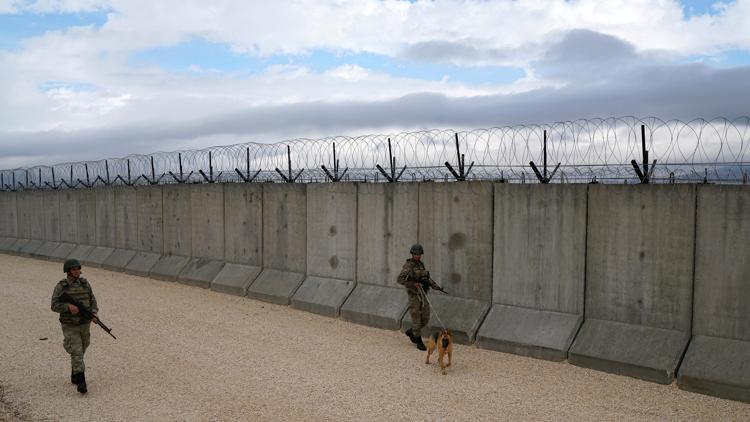 Reuters haber ajansı bugün Hataydan bu fotoğrafları geçti...