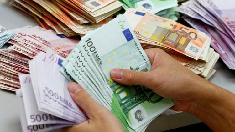 AB, Pazartesi günü 200 milyon Euro gönderdi