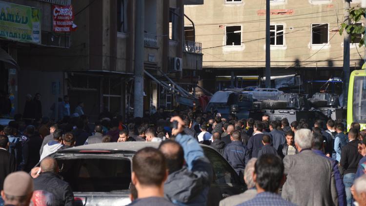 Patlama sonrası Diyarbakır karıştı
