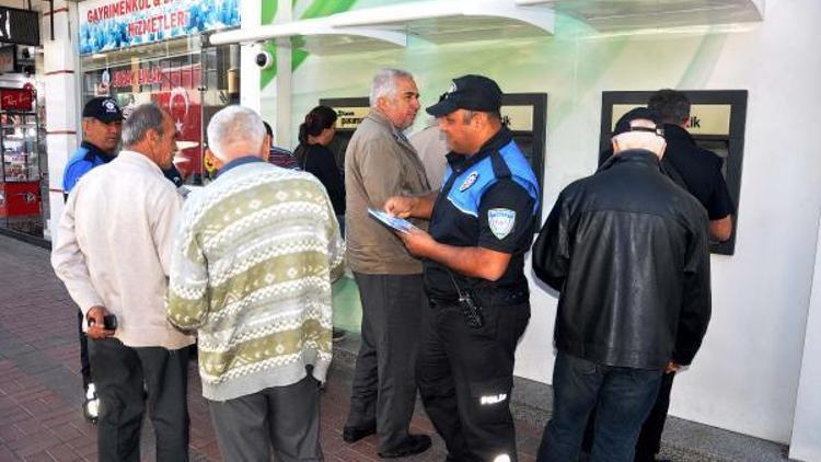 Telefon dolandırıcılarına karşı broşürlü uyarı