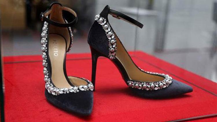 57 bin liralık ayakkabıyı Türk şarkıcı satın aldı