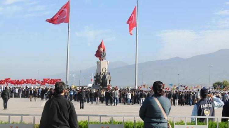 İskenderunda Ataya saygı