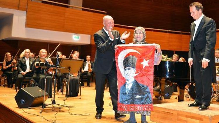 Atatürk, özel konserle anıldı