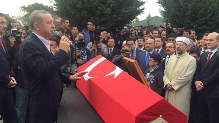 Erdoğan şehit kaymakamın tabutu başında konuştu