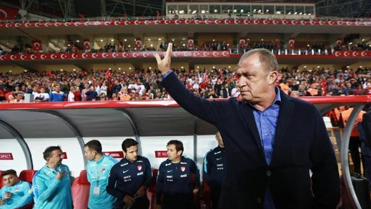 Türkiye Kosova maçı seramoni fotoğrafları